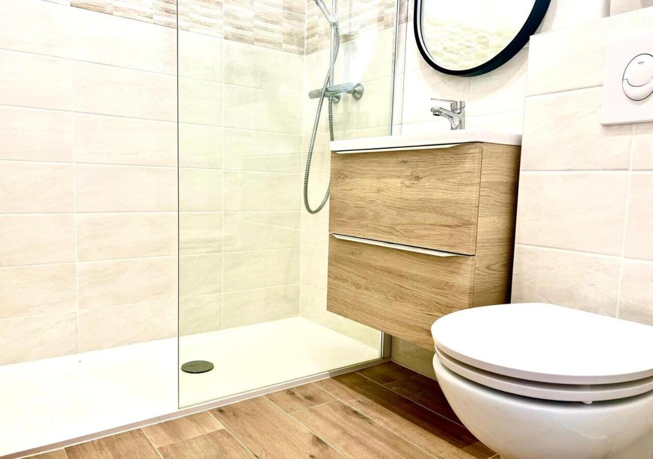 Studio Eclat Marine 3 Etoiles - Vue Mer - Parking-Clim-Plage A 20 Metres - Capitalchic Services Saint-Aygulf Fréjus Eksteriør billede